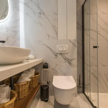 Appartamento Lux Ella With Shared Pool Makarska