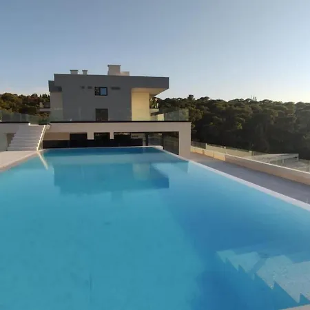 Lux Ella With Shared Pool Apartment Makarska