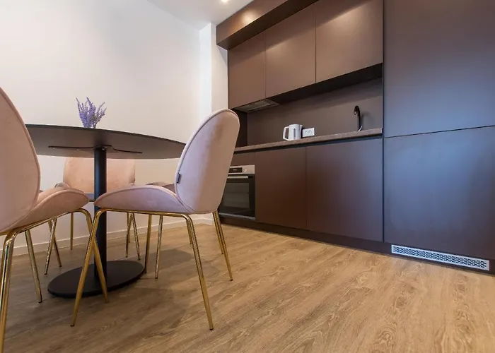 Lux Ella With Shared Pool * Макарська