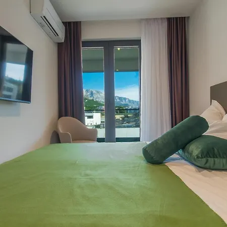 Apartmán Lux Ella With Shared Pool *