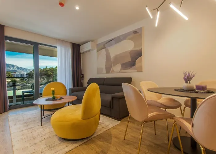 Lux Ella With Shared Pool Apartmán